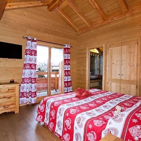In With Heated Pool בקתה *